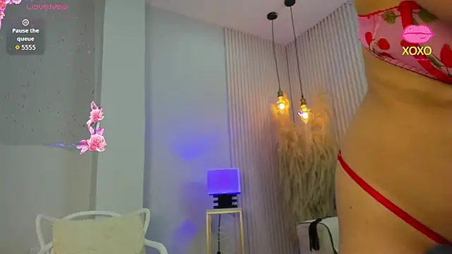 emma  rose1 online show from February 12, 7:42 pm