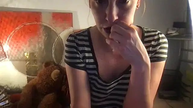 Snapshot of Bembi_Trouble chatting on November 16, 8:20 am Bembi Trouble online show from November 16, 8:20 am