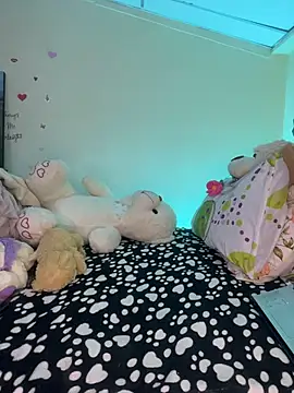 Snapshot of MiaRousexxx_ chatting on November 16, 1:00 am MiaRousexxx online show from November 16, 1:00 am