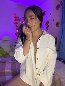 Snapshot of MiaRousexxx_ chatting on November 22, 3:49 am MiaRousexxx online show from November 22, 3:49 am