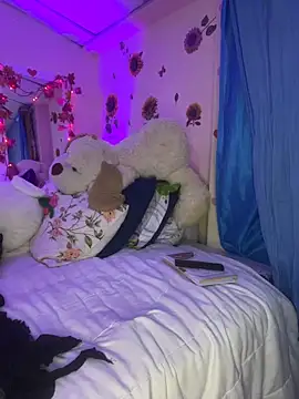 Snapshot of MiaRousexxx_ chatting on November 23, 12:10 am MiaRousexxx online show from November 23, 12:10 am