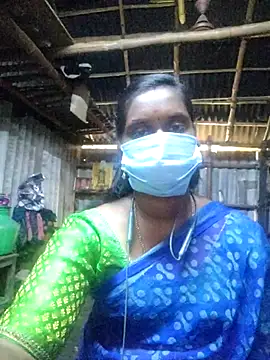 Snapshot of Tamildivya18 chatting on September 17, 4:58 am Tamildivya18 online show from September 17, 4:58 am