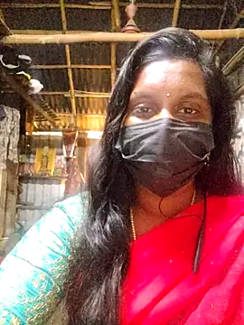 Snapshot of Tamildivya18 chatting on November 24, 6:35 am Tamildivya18 online show from November 24, 6:35 am