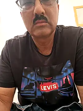 Snapshot of moonflower25 chatting on September 24, 3:43 am moonflower25 online show from September 24, 3:43 am