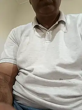 Snapshot of moonflower25 chatting on October 14, 6:14 am moonflower25 online show from October 14, 6:14 am