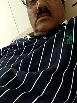 Snapshot of moonflower25 chatting on October 17, 2:41 pm moonflower25 online show from October 17, 2:41 pm