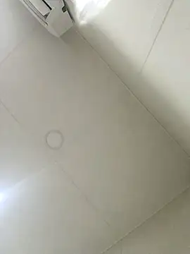 Snapshot of moonflower25 chatting on October 28, 5:26 pm moonflower25 online show from October 28, 5:26 pm