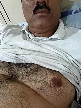 Snapshot of moonflower25 chatting on November 4, 9:08 am moonflower25 online show from November 4, 9:08 am