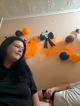 Snapshot of BlacReign chatting on October 22, 7:24 pm BlacReign online show from October 22, 7:24 pm