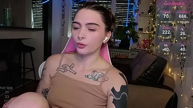 Snapshot of dorfmatratze__ chatting on November 8, 7:41 am dorfmatratze online show from November 8, 7:41 am