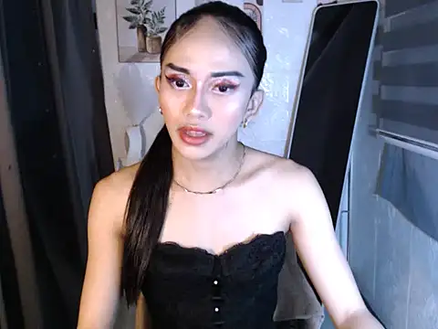 LauraSoHot online show from September 24, 5:16 pm