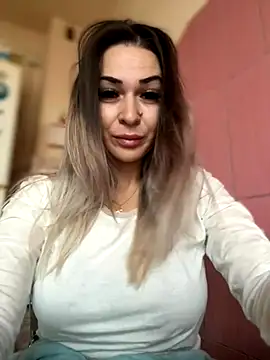 iSelena online show from October 20, 4:57 am