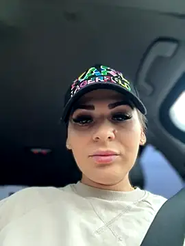 iSelena online show from October 28, 5:11 am