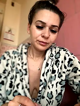 iSelena online show from November 14, 6:56 am