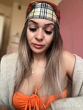 iSelena online show from November 26, 5:52 am