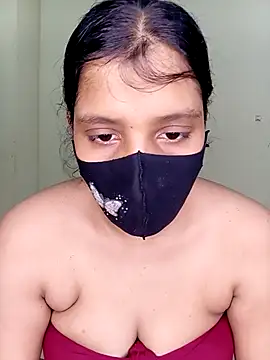 Snapshot of Rose-luckey chatting on November 2, 6:21 pm Rose-luckey online show from November 2, 6:21 pm