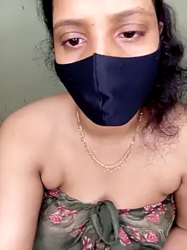 Snapshot of Rose-luckey chatting on November 13, 7:46 pm Rose-luckey online show from November 13, 7:46 pm