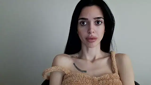 Snapshot of gglingeriee chatting on November 30, 10:52 am gglingeriee online show from November 30, 10:52 am