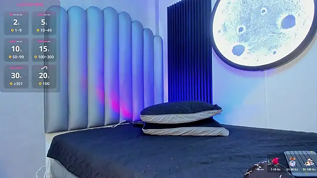 Snapshot of _Leohot_ chatting on November 12, 3:29 am Leohot online show from November 12, 3:29 am