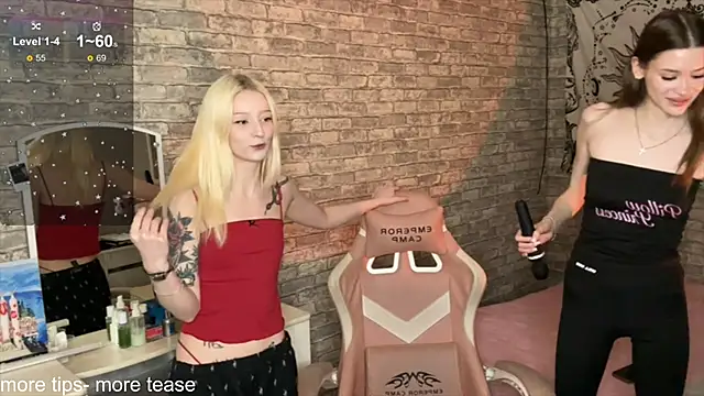 Snapshot of kayaaangel chatting on December 21, 2:02 pm kayaaangel online show from December 21, 2:02 pm