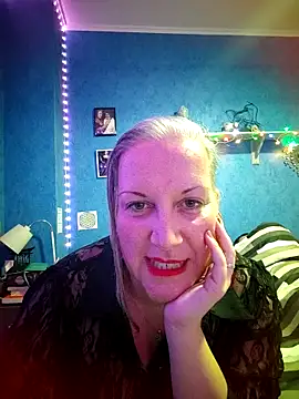 Snapshot of Feelineducentre chatting on November 16, 8:03 pm Feelineducentre online show from November 16, 8:03 pm