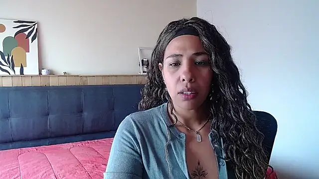 IVONNE COLLINS33 online show from September 26, 3:38 pm