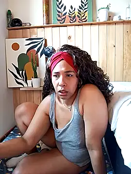 IVONNE COLLINS33 online show from October 28, 3:04 pm