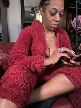 Snapshot of Kennady_Buxum_Goddess chatting on October 5, 10:40 pm Kennady Buxum Goddess online show from October 5, 10:40 pm