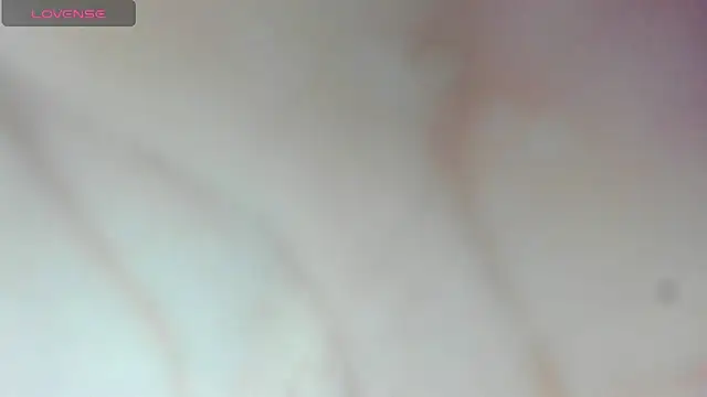 emahills  axelrose online show from September 25, 12:25 am