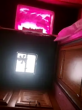 Dirtywhitebitch5150 online show from September 19, 1:18 am