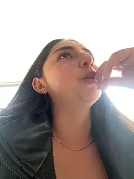 Snapshot of Dulce_1408 chatting on November 10, 8:08 pm Dulce 1408 online show from November 10, 8:08 pm