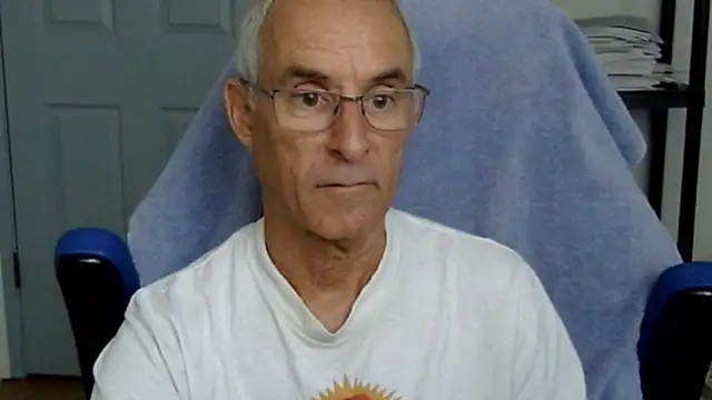 Snapshot of funone1999 chatting on October 3, 3:31 pm funone1999 online show from October 3, 3:31 pm