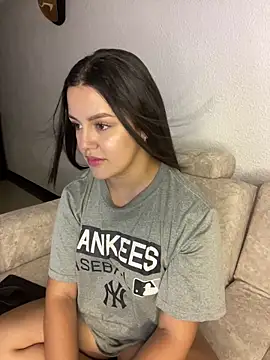 Snapshot of lunita_sweet5 chatting on September 13, 12:10 am lunita sweet5 online show from September 13, 12:10 am