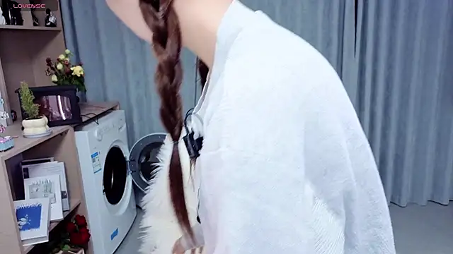 Snapshot of karina0703 chatting on September 23, 11:24 am karina0703 online show from September 23, 11:24 am