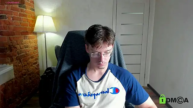 Snapshot of Harm_Dick chatting on December 14, 12:43 pm Harm Dick online show from December 14, 12:43 pm