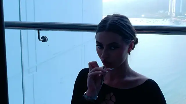 Sienna Voss online show from March 2, 11:33 pm