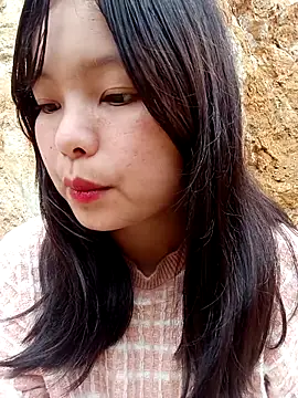 XoiXoi232 online show from March 17, 9:45 am