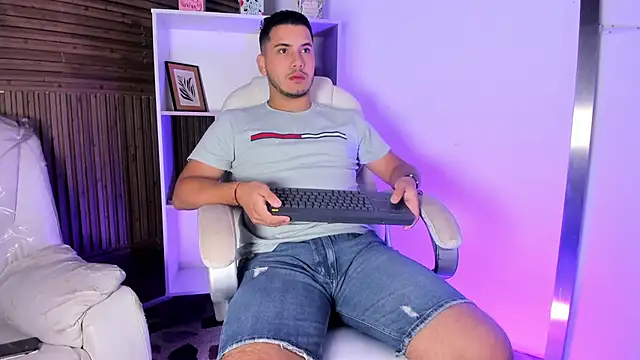 Axel grey  online show from November 30, 1:04 pm