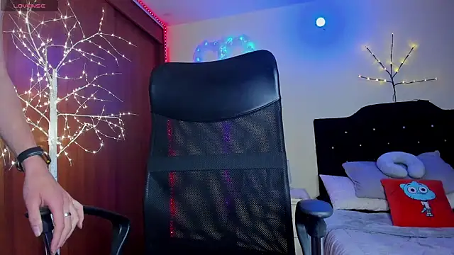 Snapshot of sweety_taylor chatting on December 21, 11:12 pm sweety taylor online show from December 21, 11:12 pm