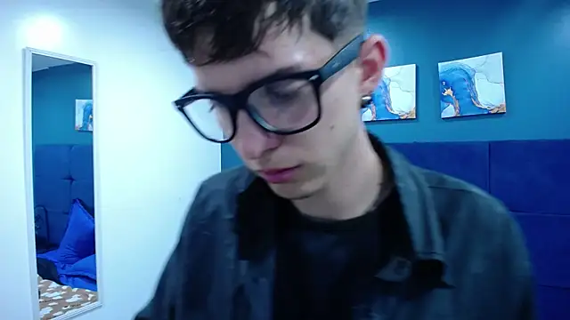 Jheampiiero online show from October 1, 2:12 pm