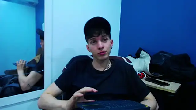 Jheampiiero online show from November 28, 12:52 pm