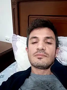 Snapshot of OGUZOZAN chatting on September 19, 8:20 pm OGUZOZAN online show from September 19, 8:20 pm