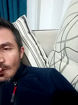 Snapshot of OGUZOZAN chatting on October 1, 5:41 pm OGUZOZAN online show from October 1, 5:41 pm