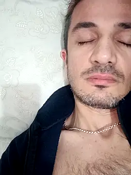 Snapshot of OGUZOZAN chatting on October 31, 11:17 pm OGUZOZAN online show from October 31, 11:17 pm