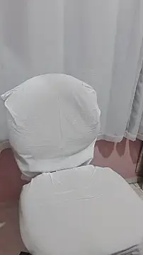 Snapshot of _SexyPetite_ chatting on December 19, 8:05 pm SexyPetite online show from December 19, 8:05 pm