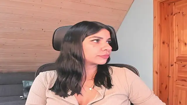 Laura-angeel online show from March 24, 6:29 am