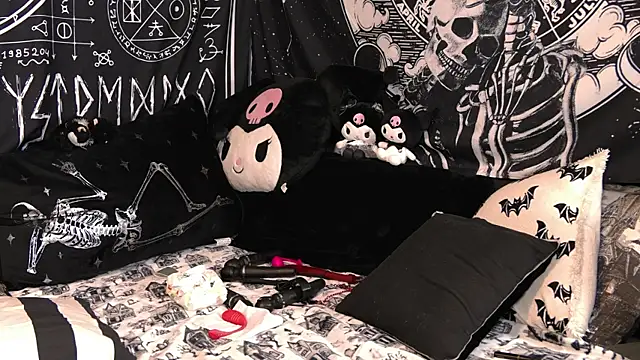 Snapshot of Paige_Turner chatting on January 7, 11:07 pm Paige Turner online show from January 7, 11:07 pm