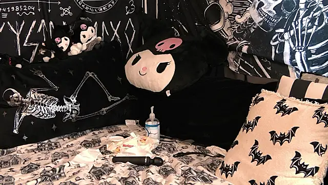 Snapshot of Paige_Turner chatting on February 22, 3:10 pm Paige Turner online show from February 22, 3:10 pm