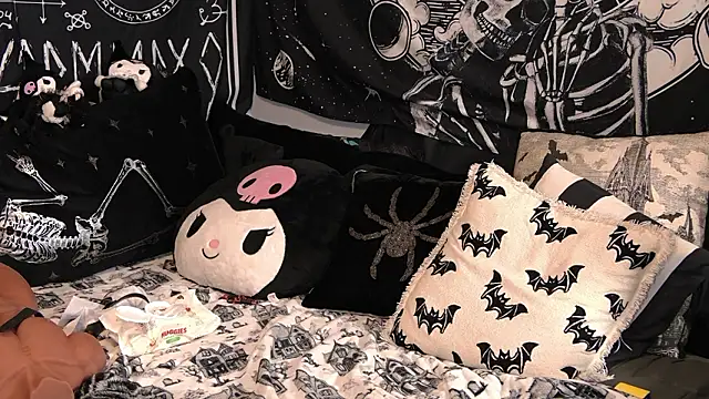 Snapshot of Paige_Turner chatting on March 2, 4:14 am Paige Turner online show from March 2, 4:14 am