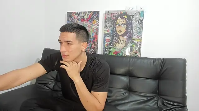 Snapshot of Mike3Xxx chatting on September 18, 2:02 am Mike3Xxx online show from September 18, 2:02 am